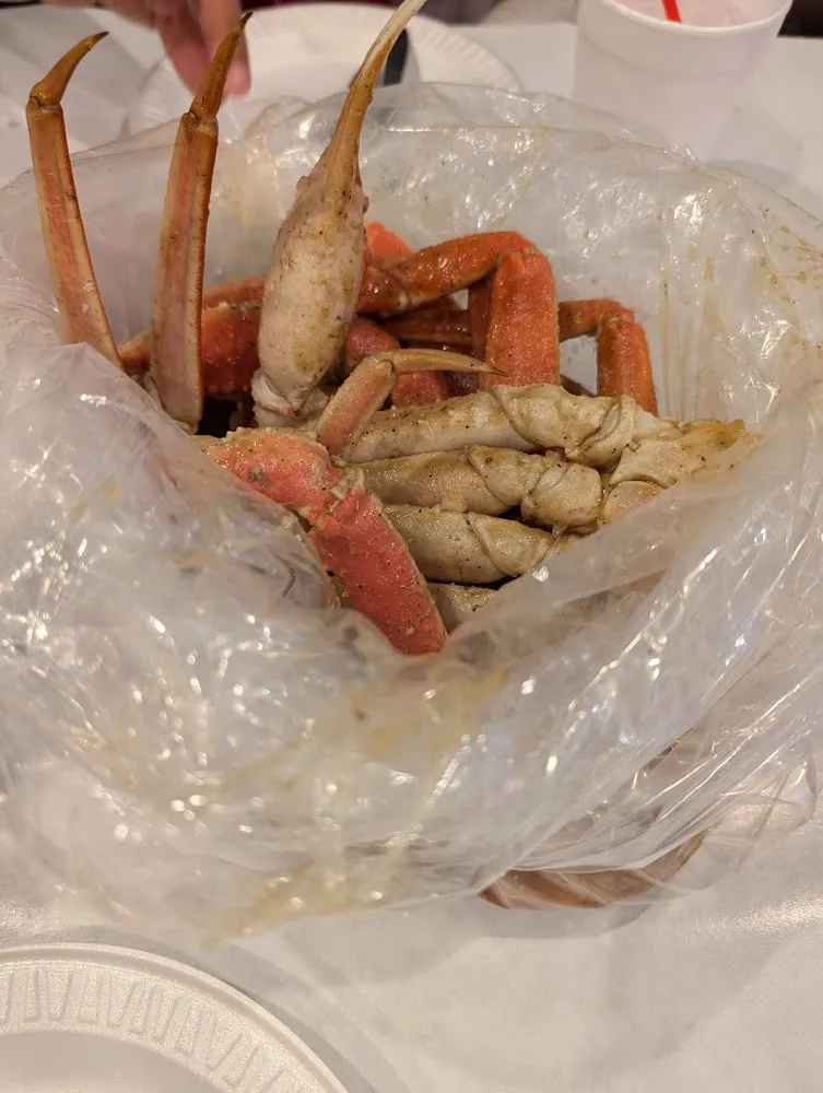 Snow Crab Leg Clam 3 Drinks